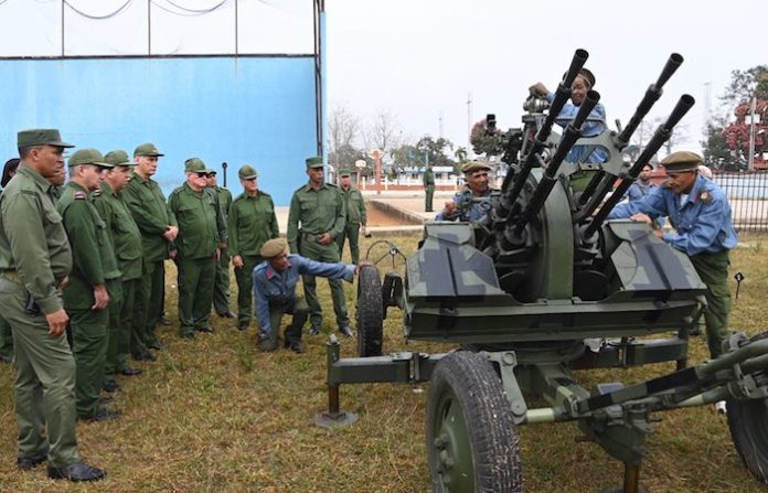 Cuba asegura que no se quedará de brazos cruzados ante una agresión militar