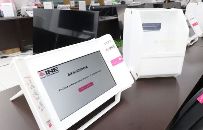 Saltillo pone a prueba el voto del futuro; Coahuila estrenará urnas electrónicas en casillas especiales