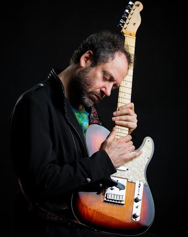 Alejandro Marcovich permanece en coma tras sufrir derrame cerebral