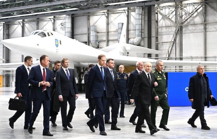 Rusia “ha sido y sigue siendo” una parte indispensable del sistema económico mundial, constata Putin