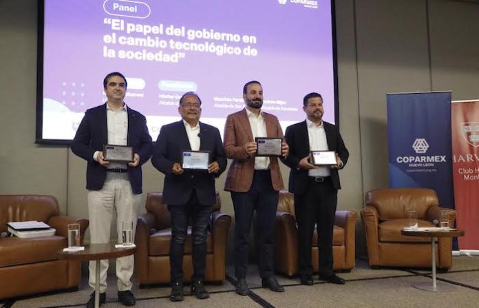 Escobedo presume modelo digital para atraer inversiones y acelerar trámites