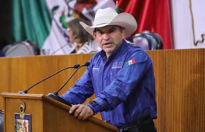 Aprueba Congreso descuentos en refrendo y licencias; harán obligatorios cursos de manejo en Nuevo León