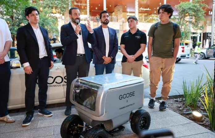 San Pedro estrena delivery con robots autónomos y presume tecnología “hecha en México”
