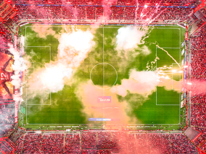 CONARTE convierte al fútbol en arte y memoria rumbo al Mundial 2026 con “La Cancha” de Santiago Arau