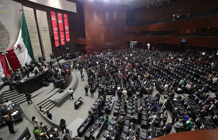 Morena frena polémica reforma electoral; Monreal busca evitar acusaciones de censura y aplaza discusión