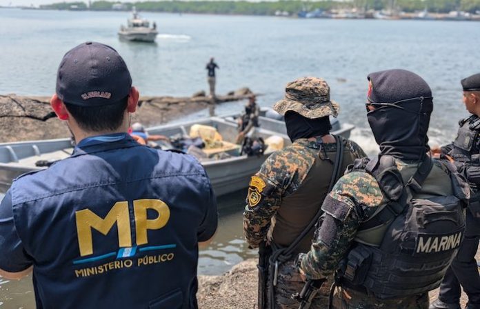 Guatemala solicita apoyo a EU para combatir al narcotráfico, confirma Arévalo