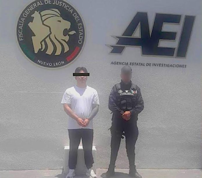 Detienen en Santiago a presunto líder criminal buscado por extorsión en Tamaulipas