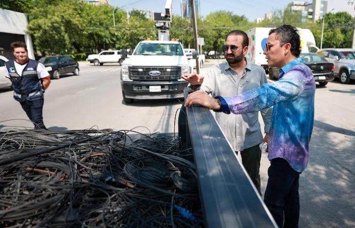 Retira San Pedro más de 5 kilómetros de cableado obsoleto para mejorar imagen urbana y seguridad