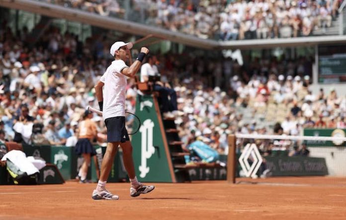Jódar aterriza en los cuartos de final de Roland Garros