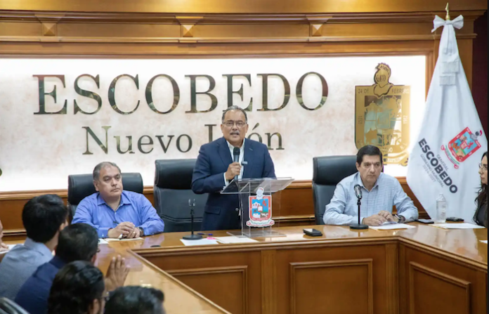 Video: Andrés Mijes se “destapa” por la gubernatura: pide licencia y entra al proceso de Morena rumbo a 2027