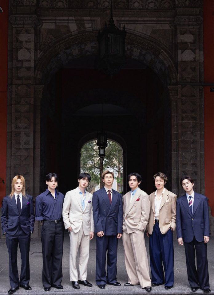 Video: BTS llena con 50 mil personas el Zócalo en su visita a Palacio Nacional
