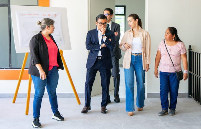 Supervisa Félix Arratia avance final de la Casa de la Mujer Indígena en Monterrey