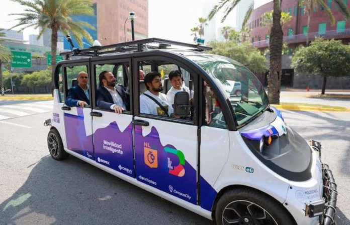 San Pedro y el Tec prueban minibús autónomo rumbo al Mundial 2026