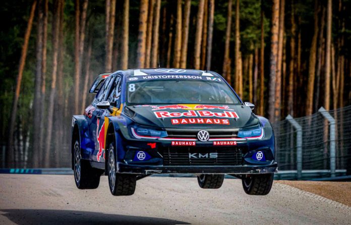 Kristoffersson resiste feroz presión en Letonia y mantiene el liderato rumbo a las finales del rallycross europeo