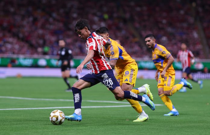 Tigres se desploma en Guadalajara: Chivas remonta, elimina a los felinos y avanza a semifinales del Clausura 2026
