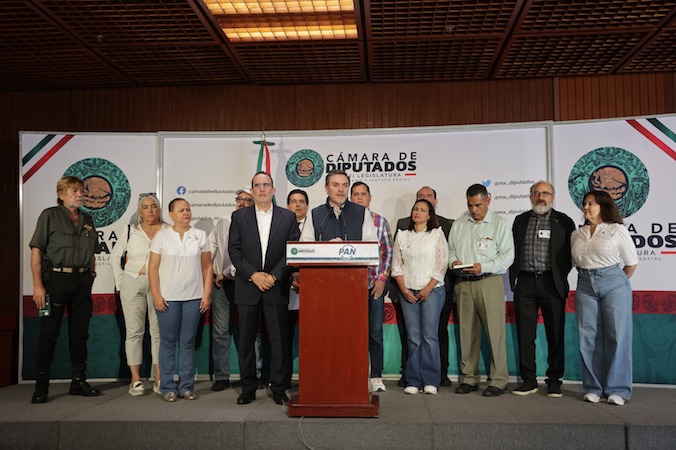 Morena cierra la puerta al debate sobre pensiones doradas; oposición acusa “asalto legislativo”