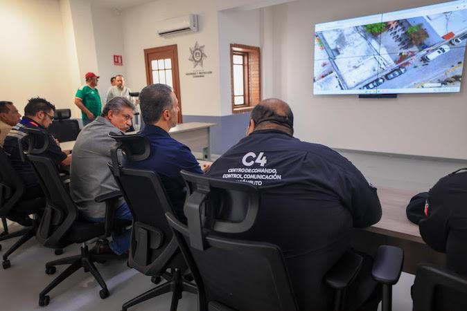 Monterrey juega a la defensiva para garantizar una celebración sin incidentes