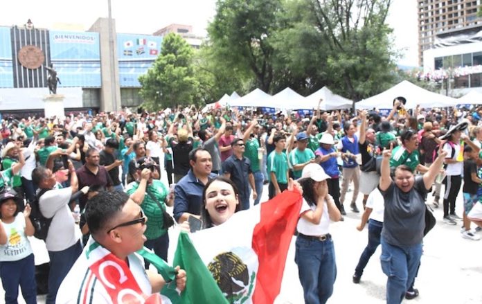 Monterrey explota de pasión mundialista; miles vibran con el triunfo de México en el Regio Fest