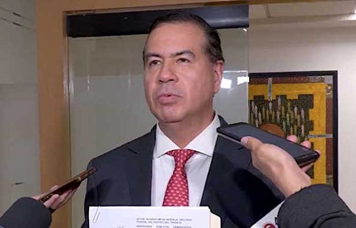 Antesala de una batalla política: PT busca juicio contra Manolo Jiménez y fiscal de Coahuila