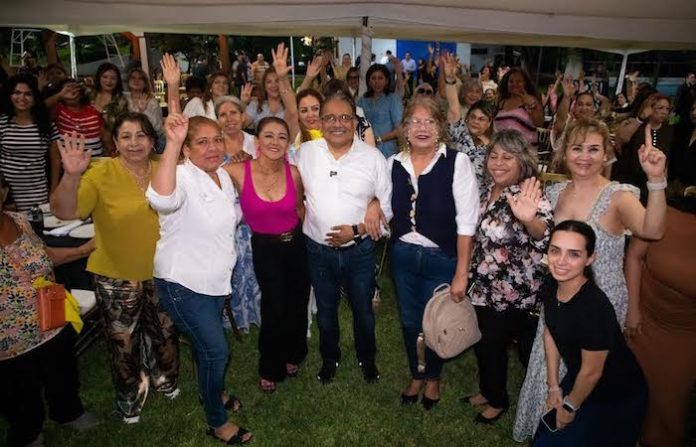 Mijes plantea poner a las mujeres en el centro de las políticas públicas