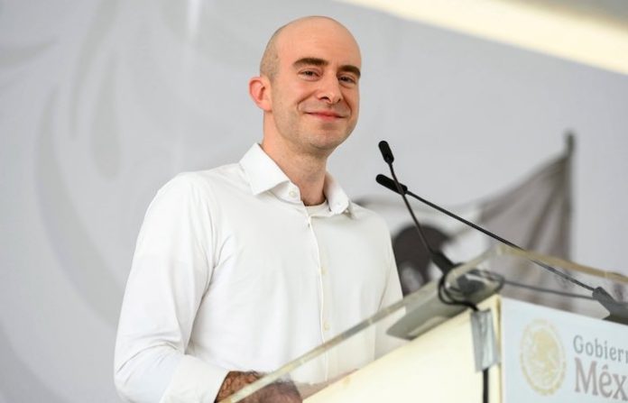Cambio en la banca pública: Carlos Torres Rosas asume el mando de Nafin y Bancomext