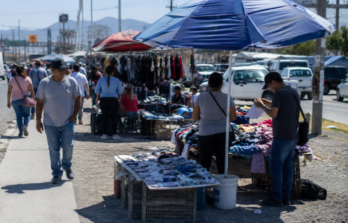 Crece la informalidad laboral en Nuevo León; más de un millón trabajan sin prestaciones