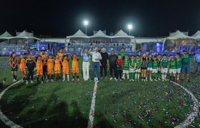 Adrián de la Garza inaugura fase decisiva del Mundialito de Barrios