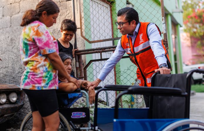 Más de 66 mil apoyos de movilidad han sido entregados en Nuevo León a personas en situación vulnerable