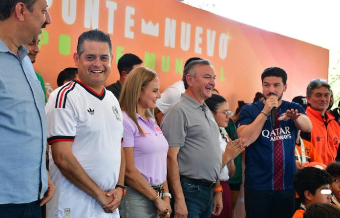 Nuevo León supera meta mundialista y estrena su cancha escolar número 550