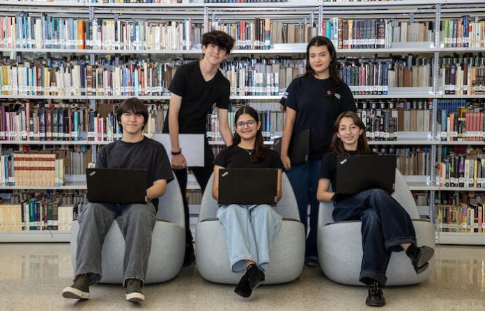 Jóvenes nuevoleoneses llevan el idioma y la cultura mexicana hasta el sudeste asiático