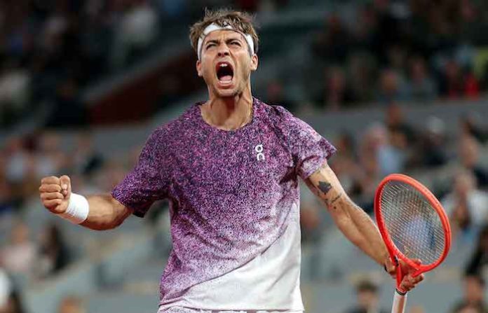 Cobolli asegura un finalista italiano en Roland Garros
