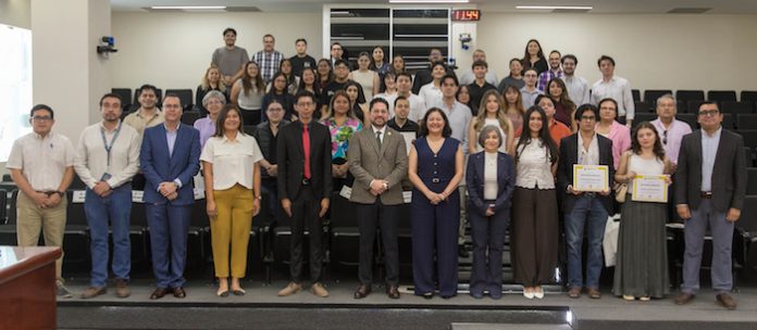 Reconoce IEEPCNL a 50 universitarios por impulsar proyectos ciudadanos en Nuevo León