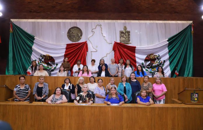 Abre Itzel Castillo las puertas del Congreso a líderes vecinales de Guadalupe