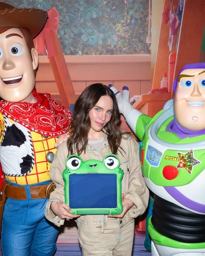 Belinda se une a “Toy Story 5” junto a Taylor Swift, Bad Bunny y Bizarrap