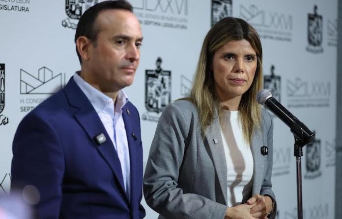 Claudia Caballero denuncia amenazas contra ella y su familia; presenta querella ante la Fiscalía de Nuevo León