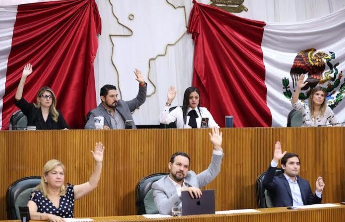 Congreso de Nuevo León responsabiliza al Ejecutivo por frenar reforma de paridad; advierte que acudirá a la Suprema Corte