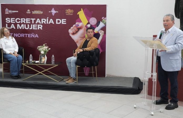 Escobedo abre espacio para hablar de la salud mental masculina