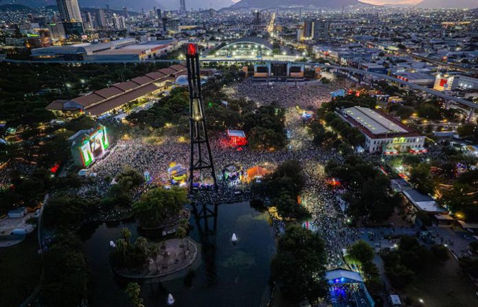 Más de 100 mil aficionados llenan el FIFA Fan Festival Monterrey; Fuerza Civil controla accesos con saldo blanco