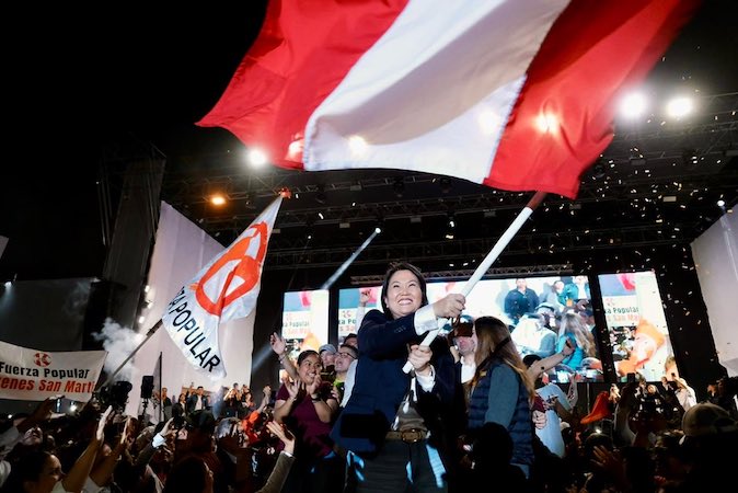 Familiares de víctimas en Perú anuncian eventual estallido si Fujimori sale presidenta