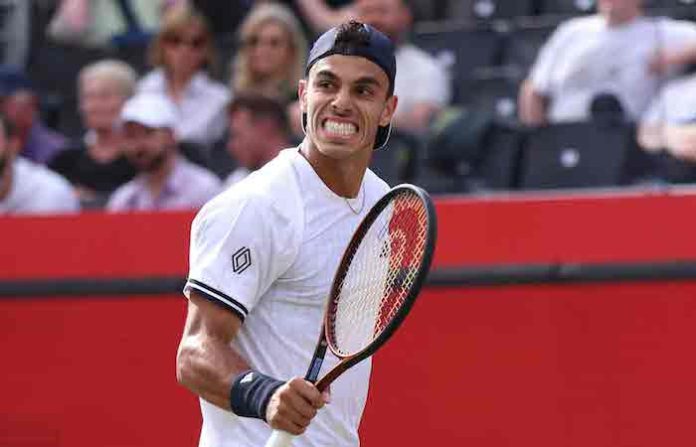 Francisco Cerúndolo avanza a semifinales de Queen’s y enfrentará a Brandon Nakashima
