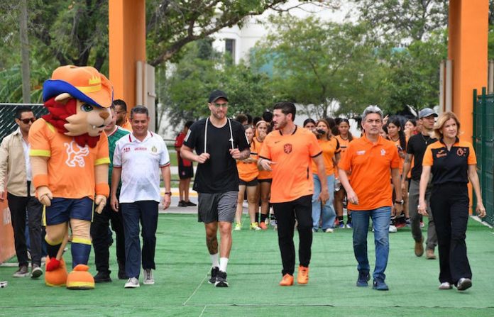 Samuel García y André-Pierre Gignac celebran la fiesta mundialista; Nuevo León alcanza 560 canchas del programa “Ponte Nuevo, Ponte Mundial”