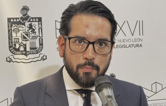 Propone Sergio Gil que notarios públicos puedan celebrar matrimonios y tramitar divorcios