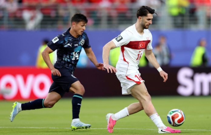 Turquía sorprende a Estados Unidos con un gol al final y se despide del Mundial con una victoria de orgullo