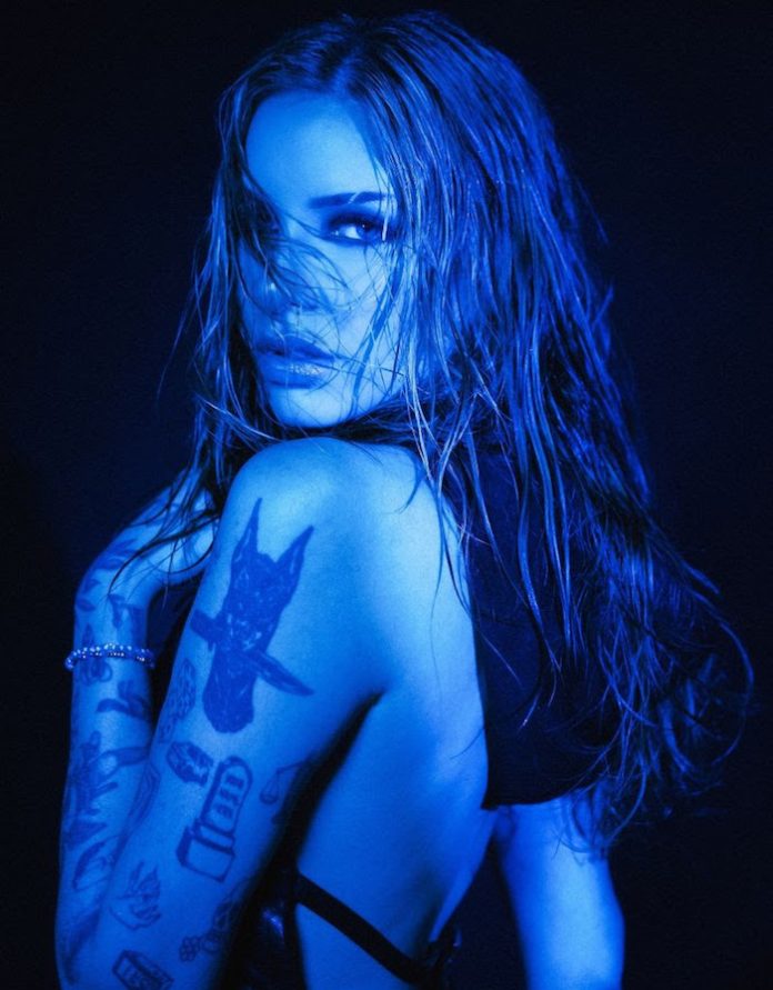 Karen Méndez abre un nuevo capítulo en su carrera con el lanzamiento de “Drama 4”