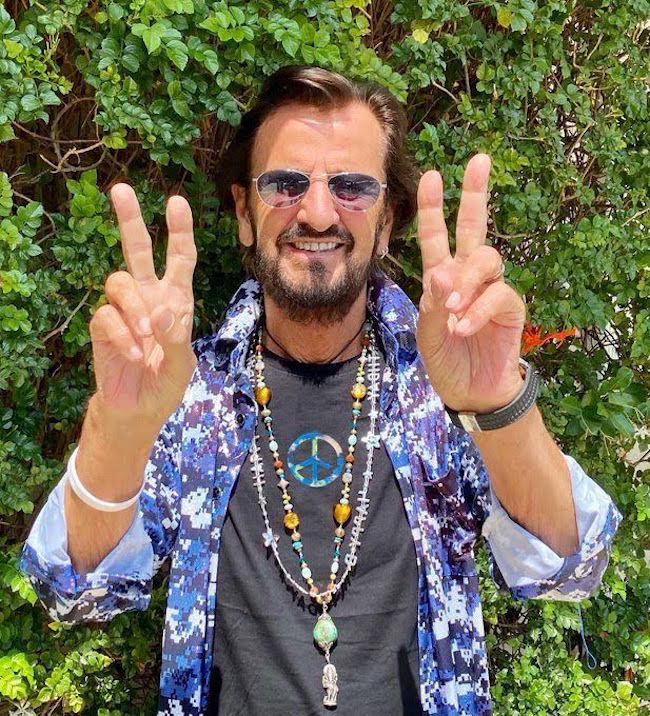 Ringo Starr celebra 86 años con doctorado honoris causa