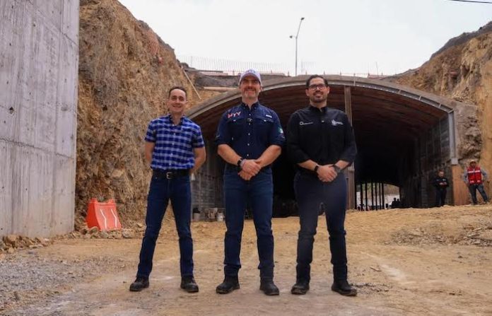 Adrián de la Garza muestra avances del Circuito Vial Huajuco a alcaldes de Santiago y Allende
