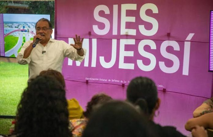 Andrés Mijes plantea un nuevo modelo de gobierno para consolidar la Cuarta Transformación en Nuevo León