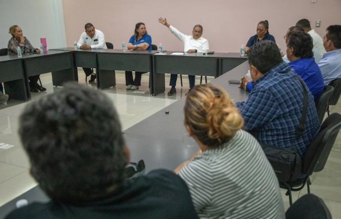 Transportistas exponen a Andrés Mijes multas, burocracia y rezagos en la movilidad de NL