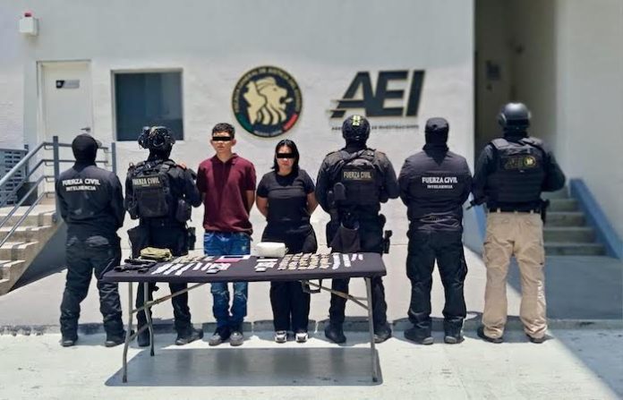Detienen en García a madre e hijo por presuntos delitos de narcomenudeo; investigan vínculo con homicidio en Pesquería