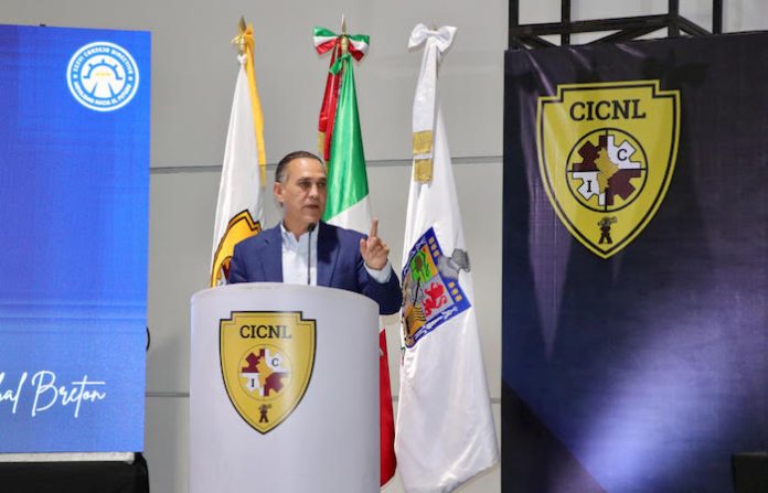 Colegio de Ingenieros Civiles reconoce trayectoria de Fernando Larrazabal con la Presea “Ing. Federico Garza Tamez”